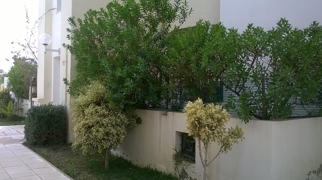 Ferienwohnung Happy House Ennasr Ariana Exterior foto